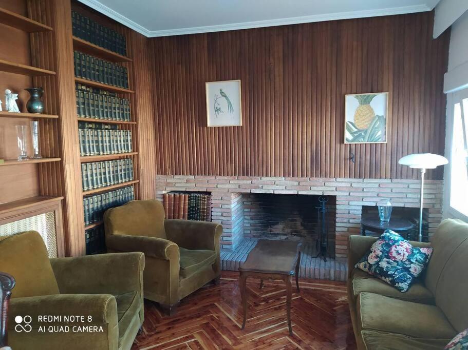 Precioso y espacioso piso ideal para familias. El Burgo De Osma Bagian luar foto