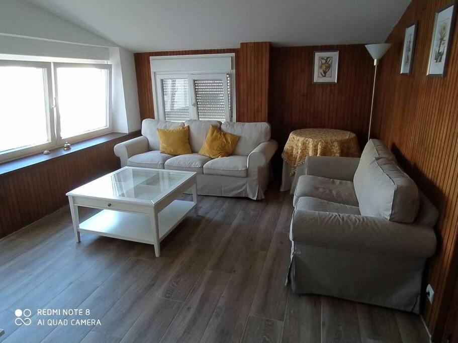Precioso y espacioso piso ideal para familias. El Burgo De Osma Bagian luar foto