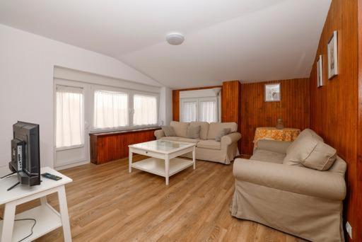 Precioso y espacioso piso ideal para familias. El Burgo De Osma Bagian luar foto