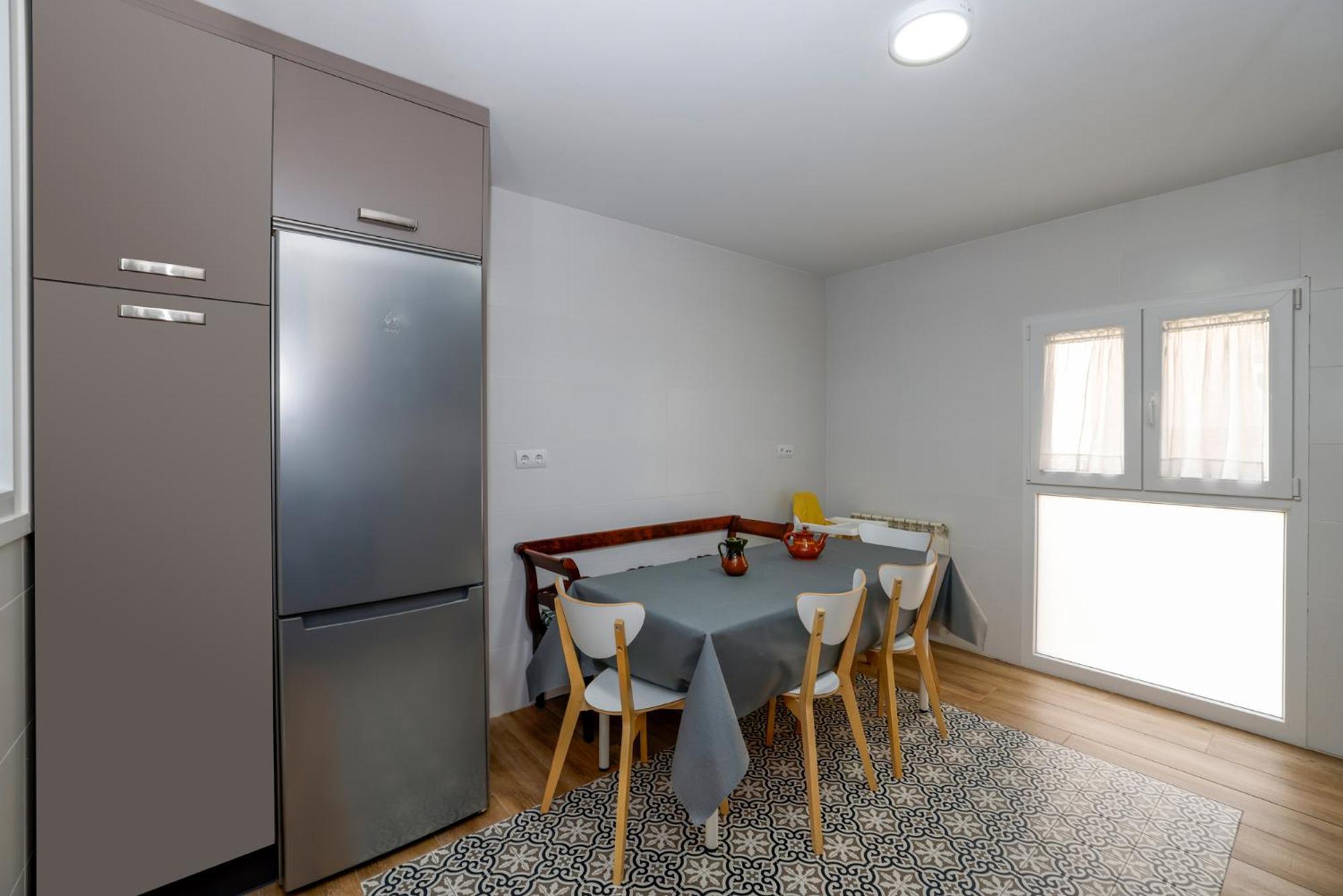 Precioso y espacioso piso ideal para familias. El Burgo De Osma Bagian luar foto