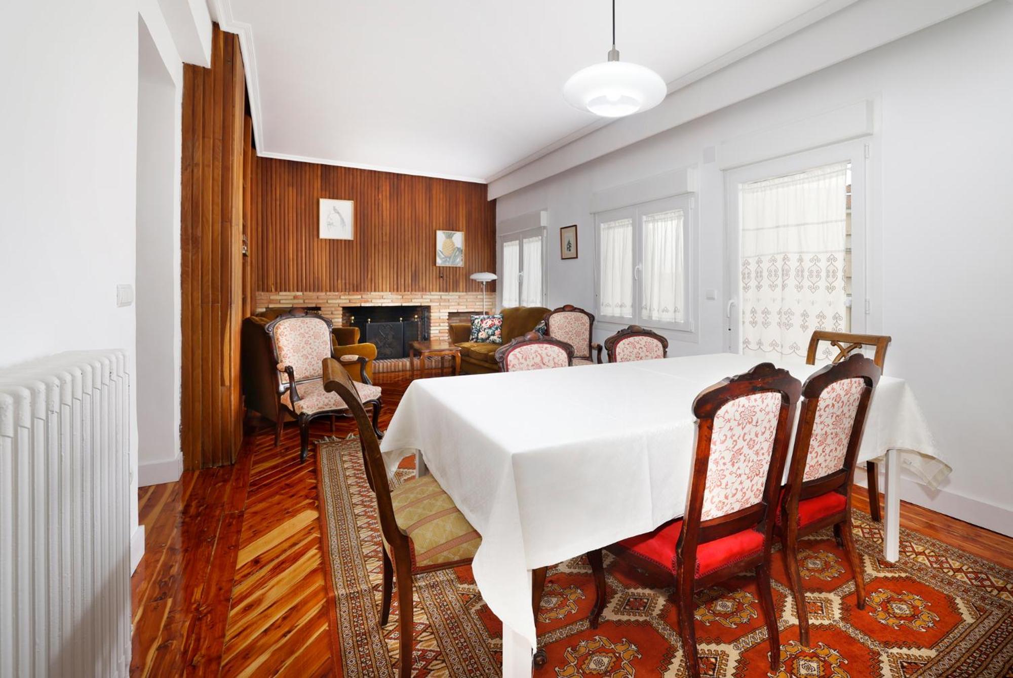 Precioso y espacioso piso ideal para familias. El Burgo De Osma Bagian luar foto
